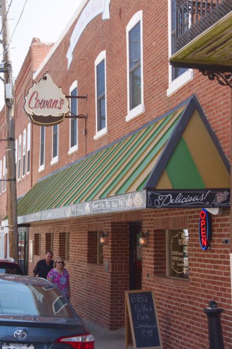 Washington, MO Cowan's Restaurant
