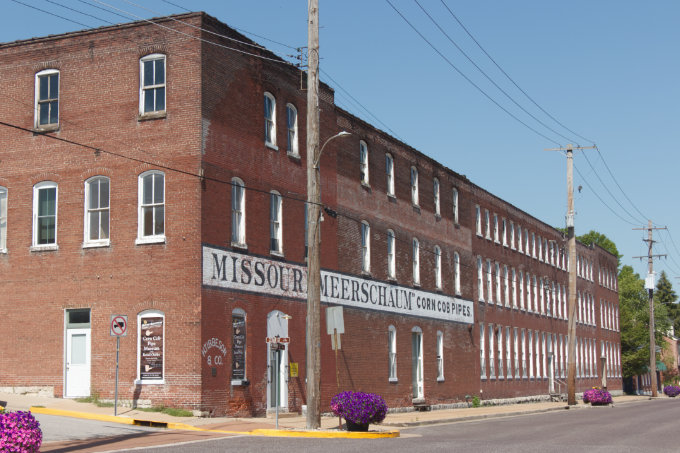 Washington, MO historic building corn cob pipe factory and museum