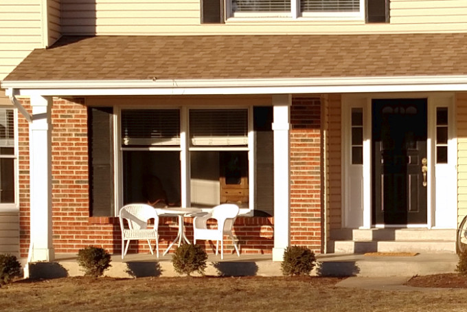 Wicker patio chairs spray painting DIY porch decor before picture